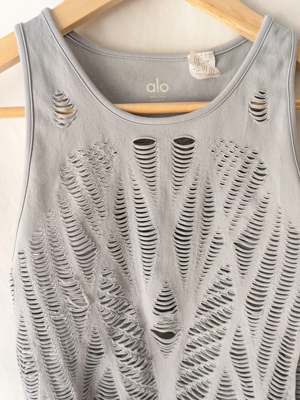ALO Yoga breathable laser